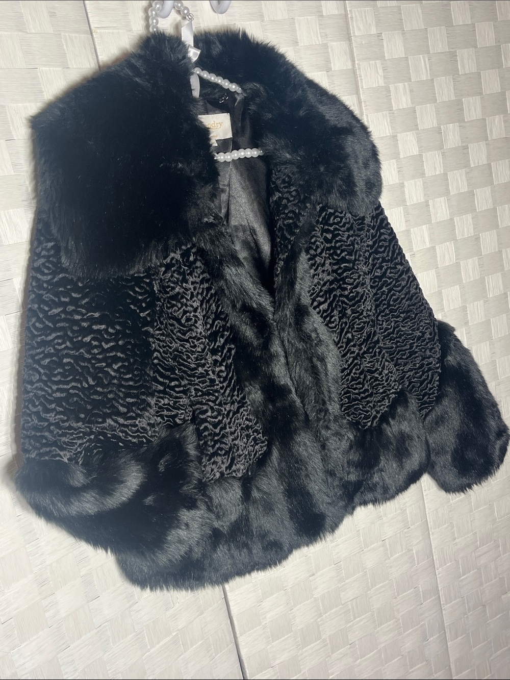 Laundry By Shelli Segal Black Faux Fur Trim Coat Jacket Eye Catching Beautiful